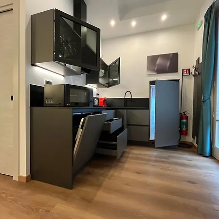 Habemus Loft -the Circle Raffinato Ed Esclusivo Art-loft Open Space Nel Cuore Storico Pedonale Di Apartman Trieszt