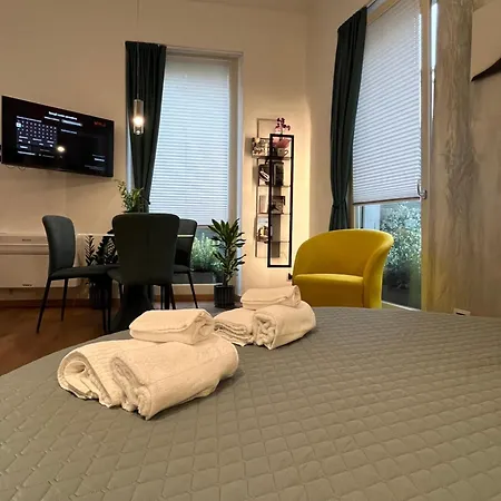 Habemus Loft -the Circle Raffinato Ed Esclusivo Art-loft Open Space Nel Cuore Storico Pedonale Di Apartamento *