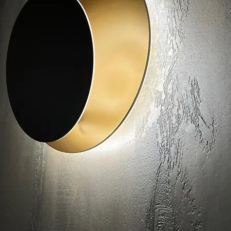 Apartamento Habemus Loft -the Circle Raffinato Ed Esclusivo Art-loft Open Space Nel Cuore Storico Pedonale Di Trieste