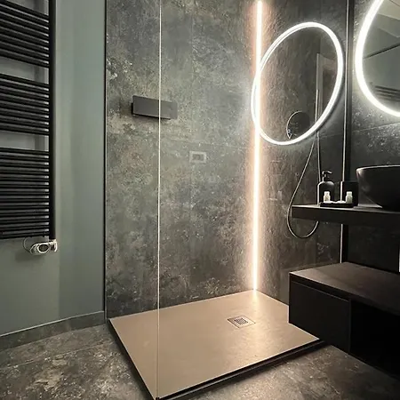 Habemus Loft -the Circle Raffinato Ed Esclusivo Art-loft Open Space Nel Cuore Storico Pedonale Di *