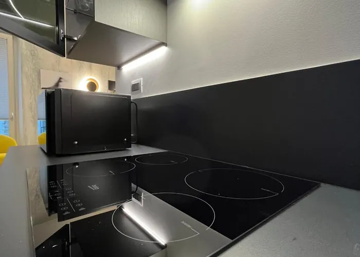 Habemus Loft -the Circle Raffinato Ed Esclusivo Art-loft Open Space Nel Cuore Storico Pedonale Di Trieste