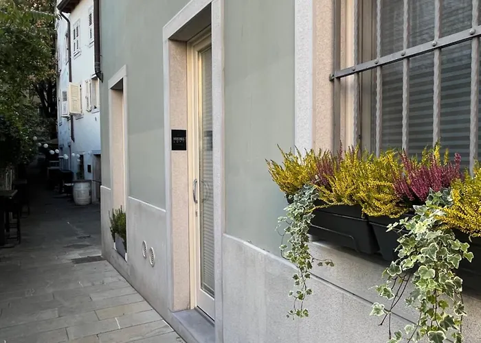 Habemus Loft -the Circle Raffinato Ed Esclusivo Art-loft Open Space Nel Cuore Storico Pedonale Di