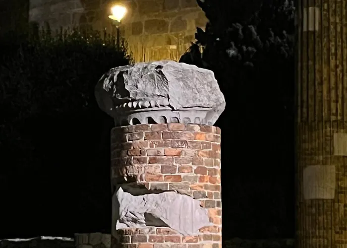 Habemus Loft -the Circle Raffinato Ed Esclusivo Art-loft Open Space Nel Cuore Storico Pedonale Di Trieste